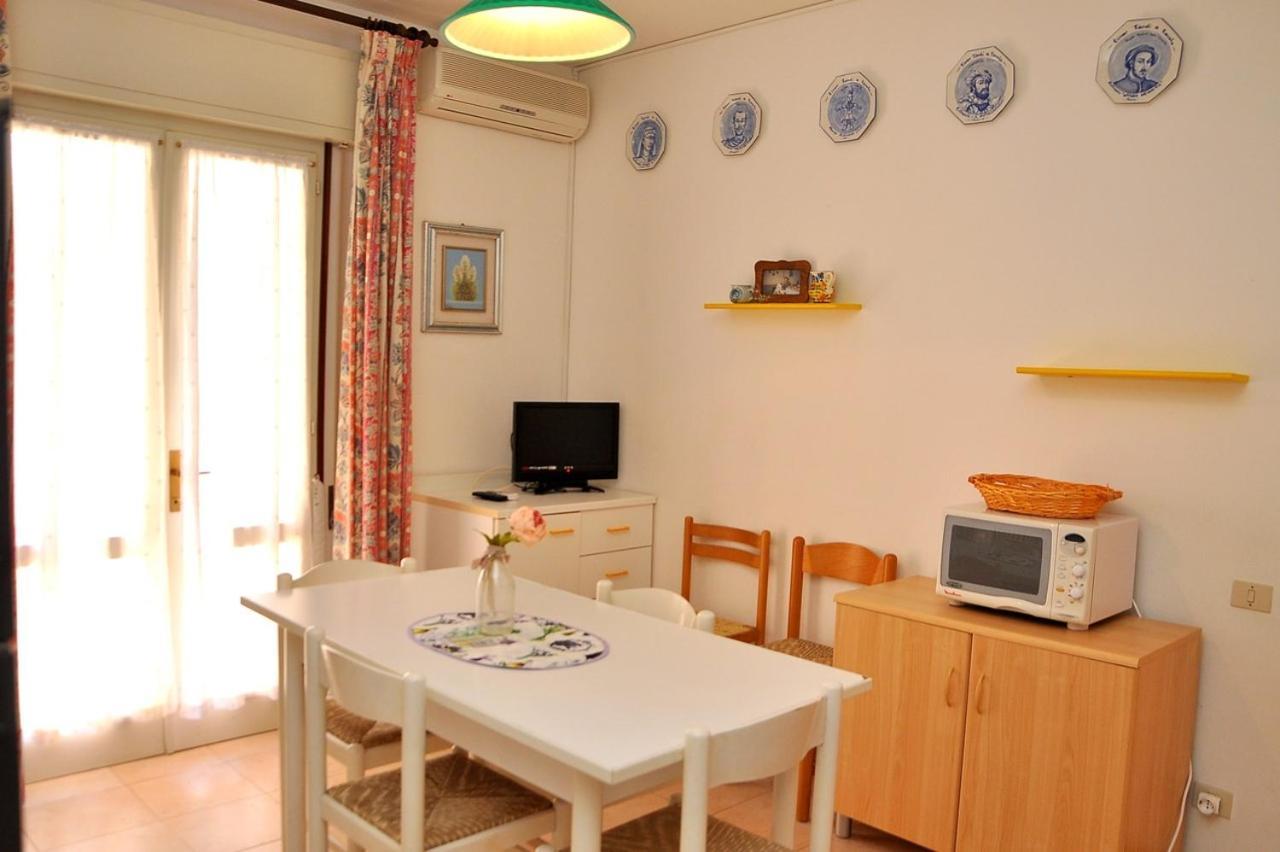 Nice Two-Bedroom Apartment 150M From The Beach Bibione Exterior foto