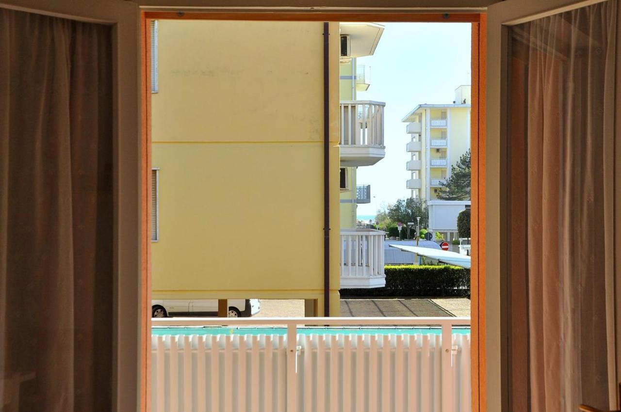 Nice Two-Bedroom Apartment 150M From The Beach Bibione Exterior foto