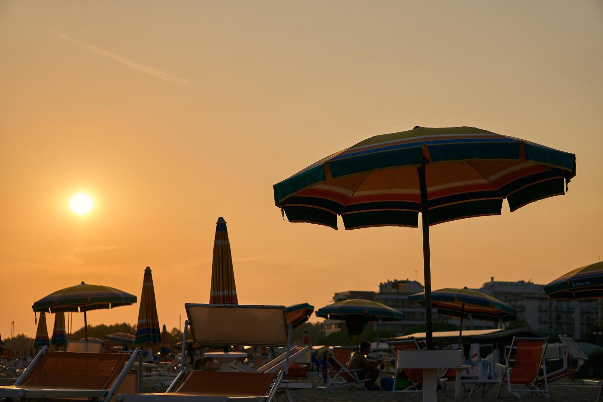 Nice Two-Bedroom Apartment 150M From The Beach Bibione Exterior foto