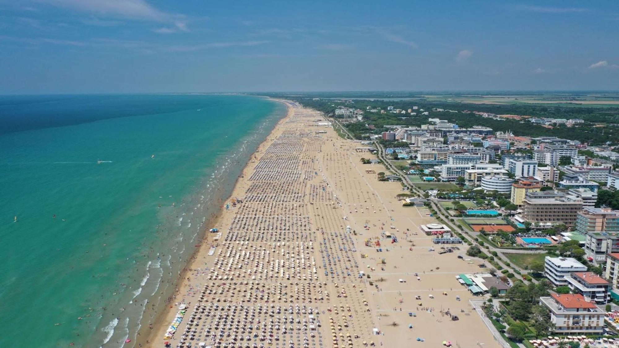 Nice Two-Bedroom Apartment 150M From The Beach Bibione Exterior foto