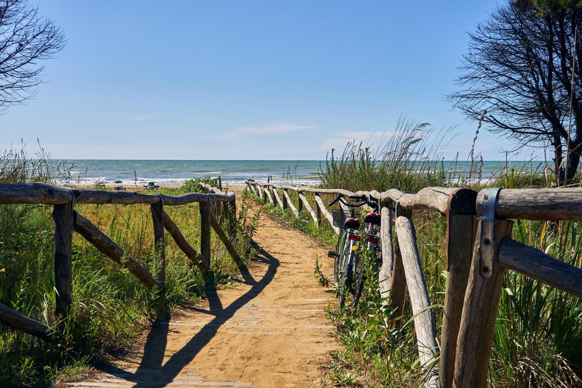 Nice Two-Bedroom Apartment 150M From The Beach Bibione Exterior foto